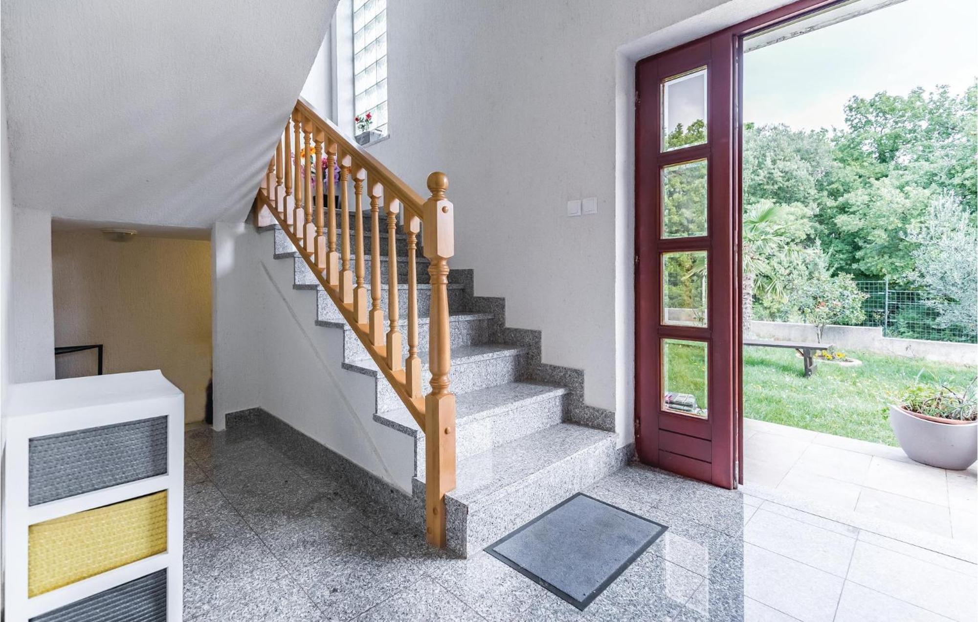 6 Bedroom Nice Home In Segotici Kültér fotó